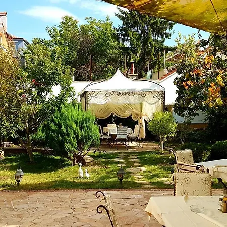 Garden Hotel