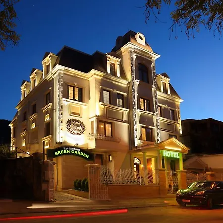 Garden Hotel 3*