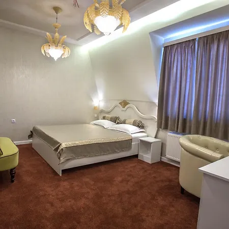 فندق Garden 3*