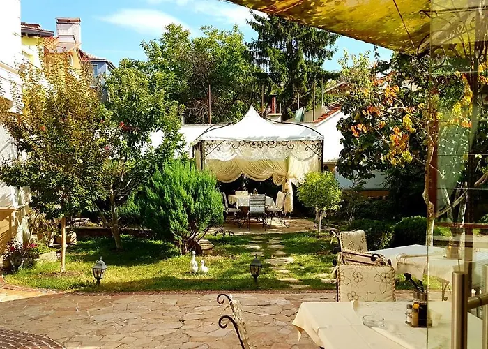 Garden Hotel